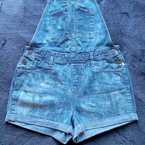Levi’s romper/jumpsuit waist 30
